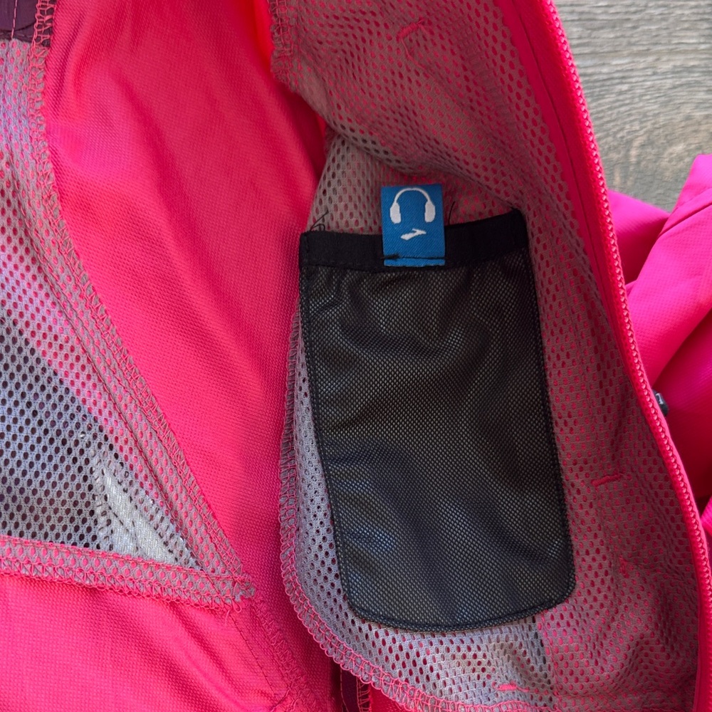 Brooks Running Tech Jacket - Picture 5 of 6